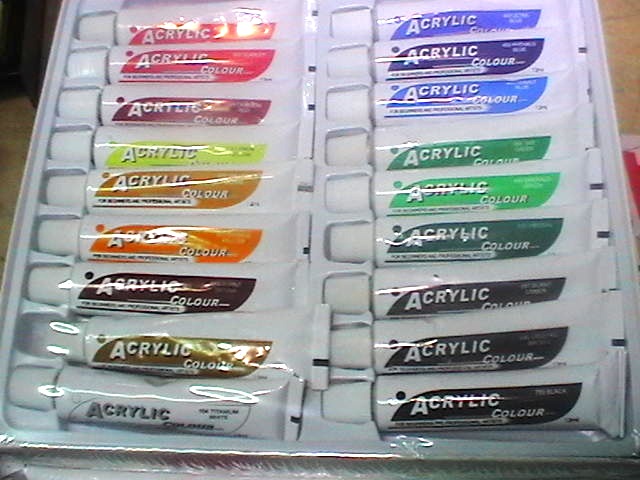 ordina 18 Colori ACRILICI da 12 ml. cad.