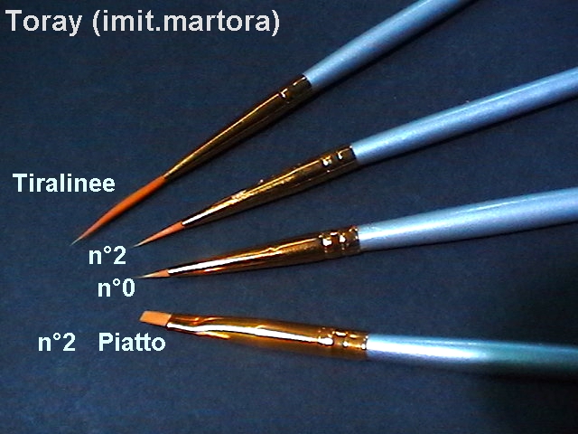 clicca qui per rientrare su Set 4 Pennelli Toray Ritocco