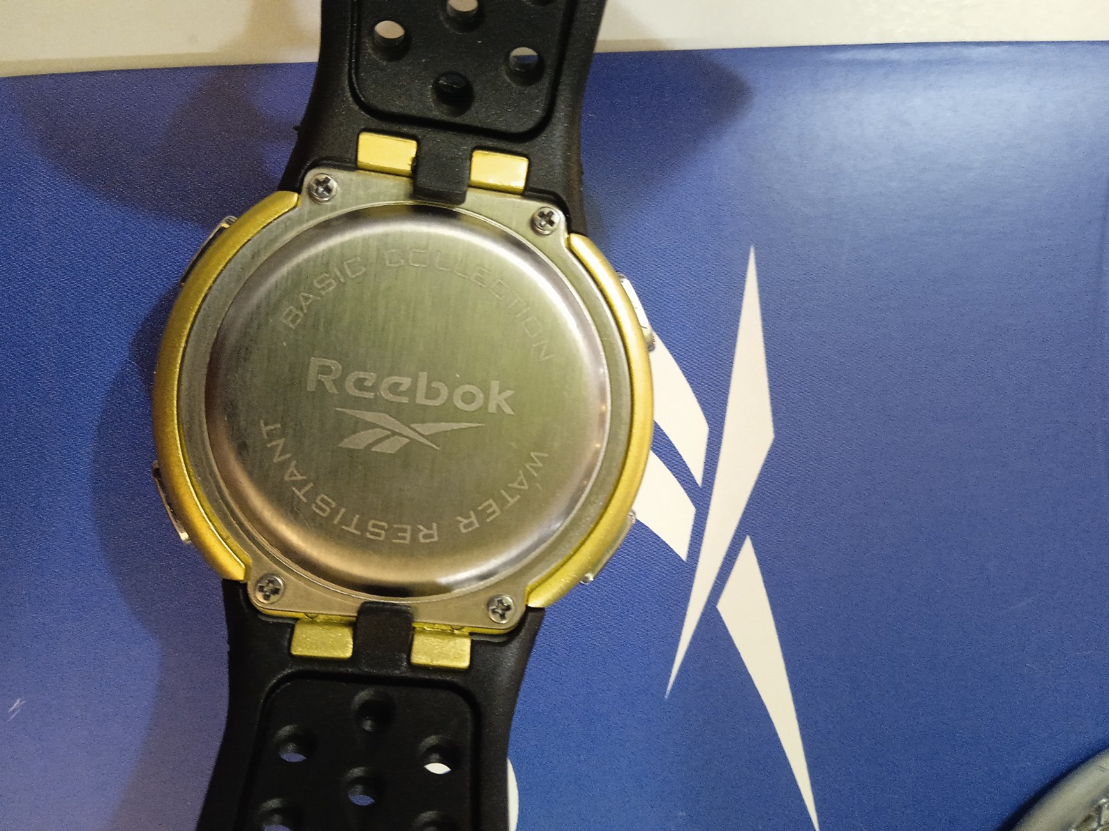 ordina Reebok Basic 1plus BS-01-RD Orologio Unisex quarzo ORO NERO