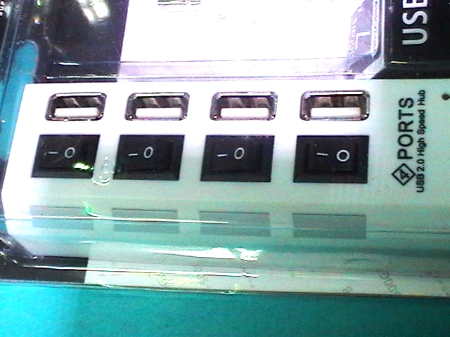 ordina Duplicatore 4 PORTE USB c/Interruttori  USB Singoli
