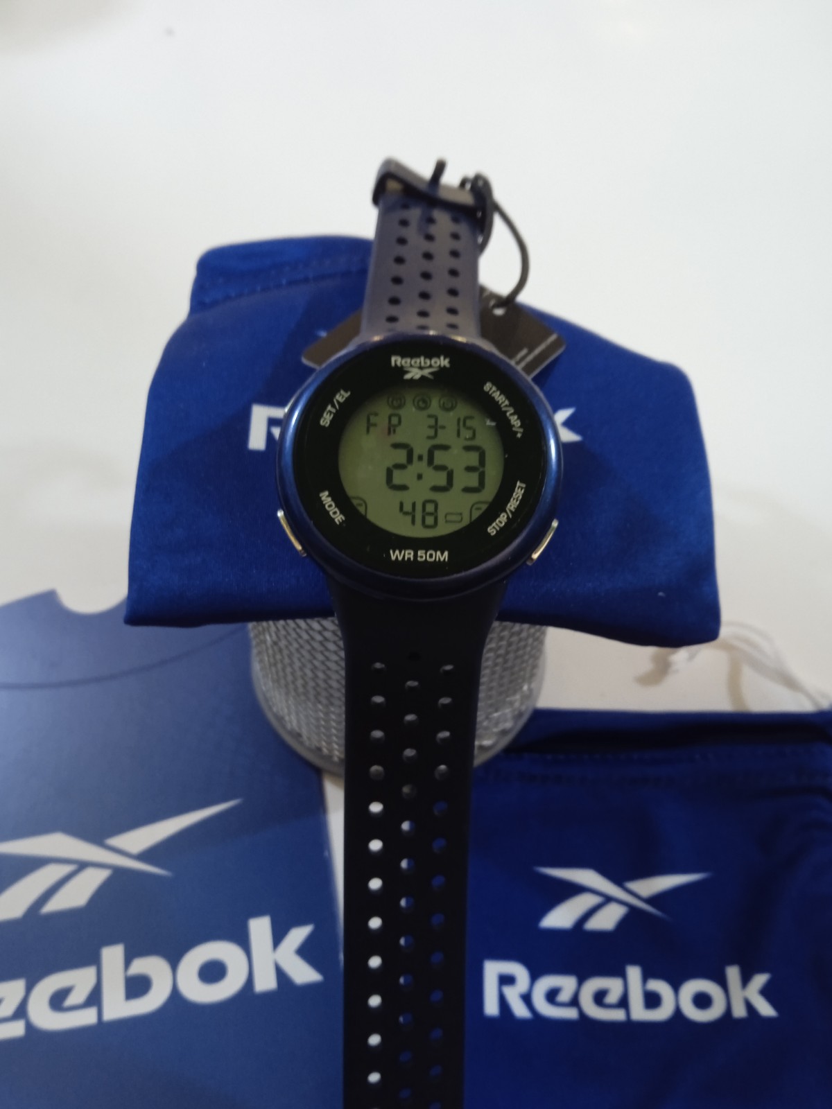 clicca su immagine per consultare dettagli, vedere altre foto e ordinare Reebok Basic 1plus BS-01-RD Orologio Unisex Al quarzo NERO