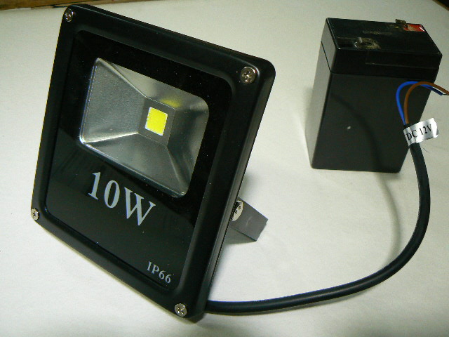 FARETTO A LED 1OW DA ESTERNO A 12W (tipo batteria auto-moto)