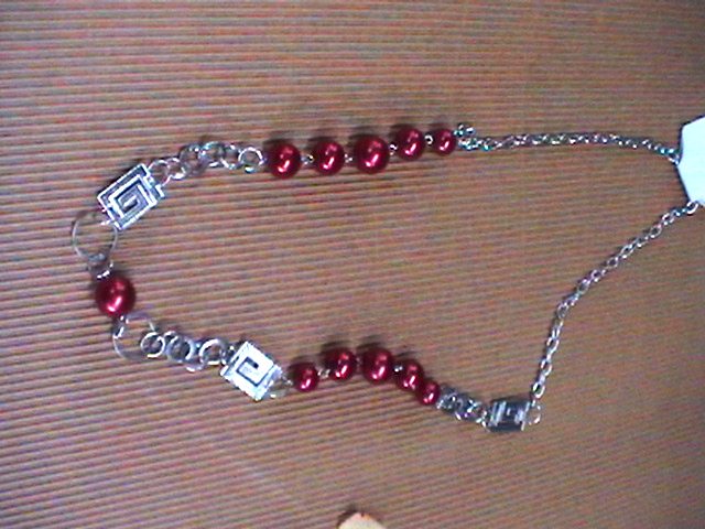 Collana metallo e perle rosse 