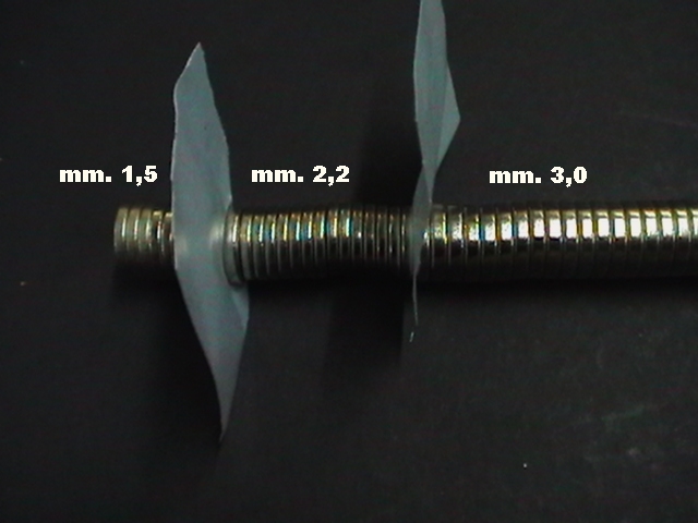 10 Calamite Magnete 9-10x1,8-2mm NICKEL