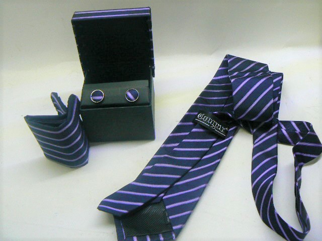 Set Cravatta coordinato con Gemelli e Foulard per Uomo