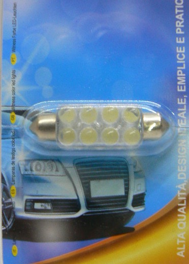 Lampadine alloggio Auto a 8 led  